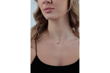 Quyumcu - 14 Ayar Altın Kırmızı Baget Taşlı Silindir Kolye