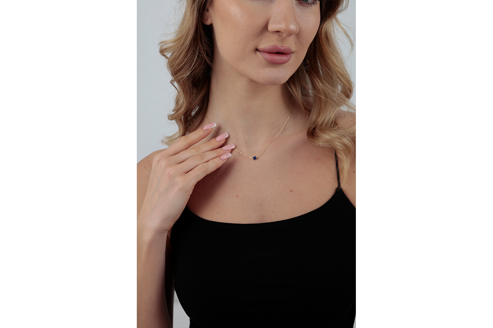 Quyumcu - 14 Ayar Altın Mavi Baget Taşlı Silindir Kolye (1)