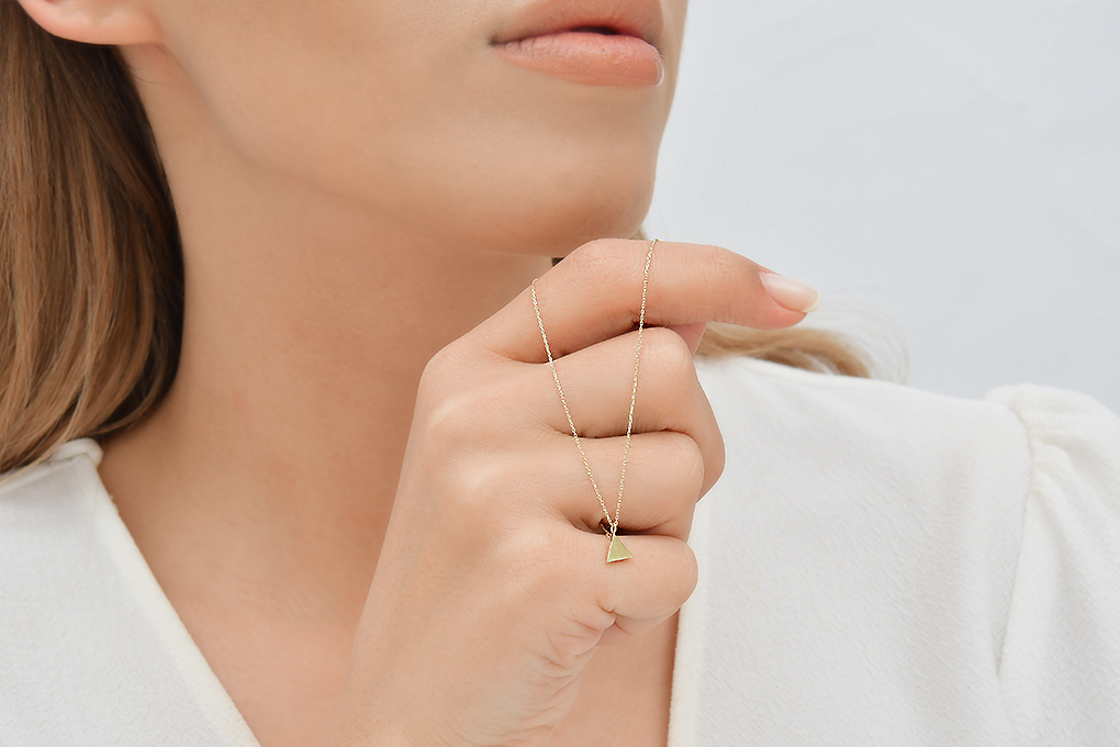 Quyumcu - 14 Ayar Altın Üçgen Kolye (1)