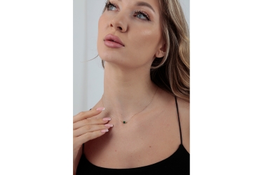 Quyumcu - 14 Ayar Altın Yeşil Baget Taşlı Silindir Kolye