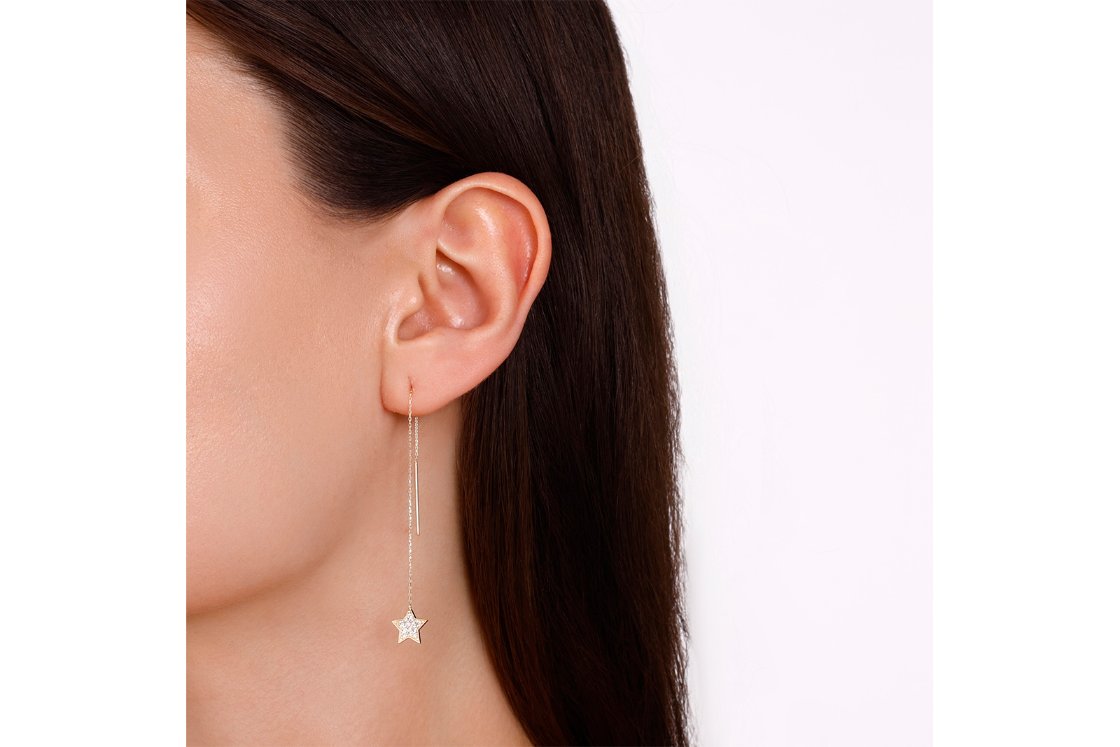 Quyumcu - 14 Ayar Altın Yıldız Zincirli Tek Küpe Quyumcu - 14 Ayar Altın Yıldız Zincirli Tek Küpe