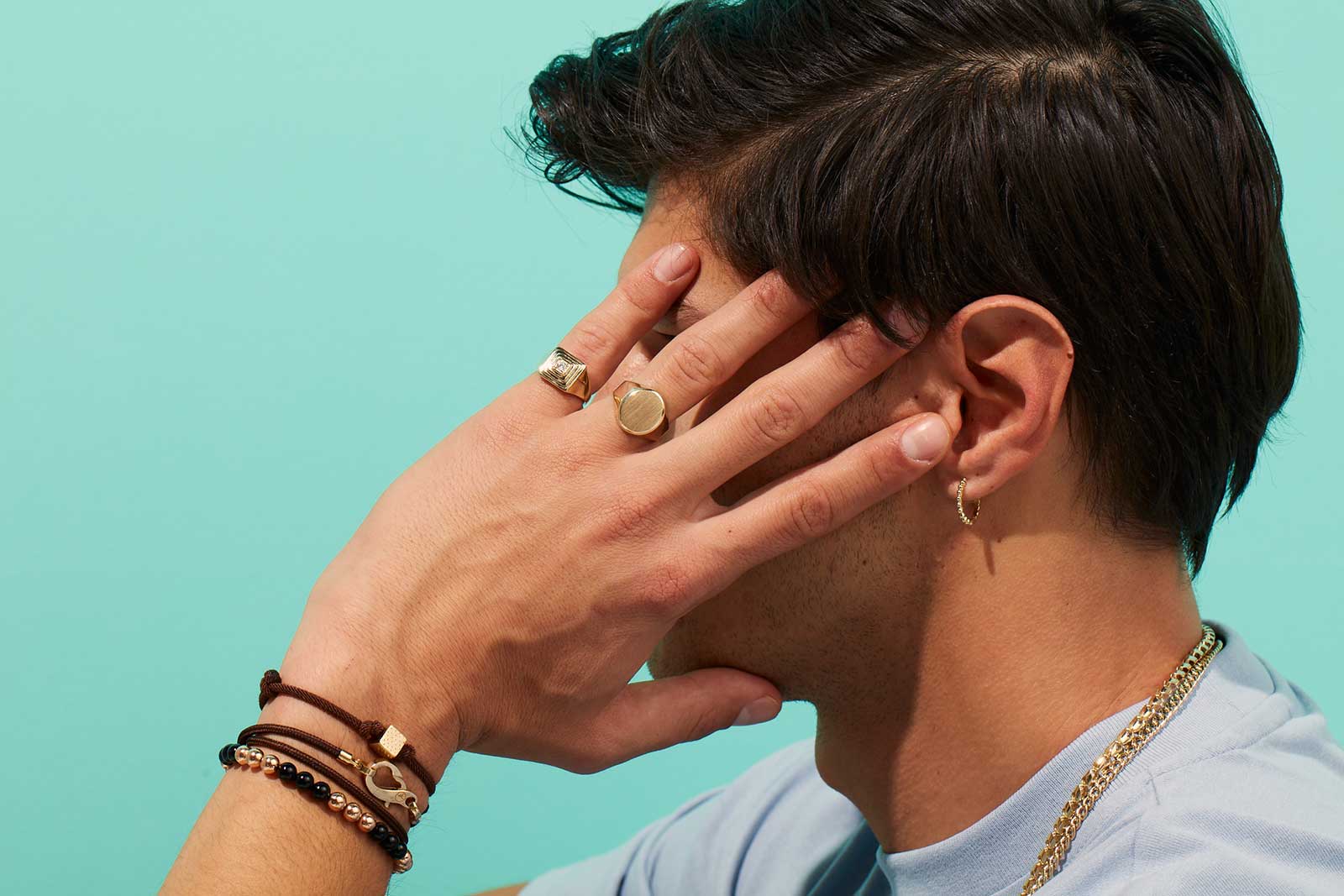 Quyumcu - 14K Gold Hoop Earring - Single Quyumcu - 14K Gold Hoop Earring - Single