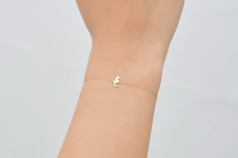 Quyumcu - 14K Gold Seahorse Bracelet (1) Quyumcu - 14K Gold Seahorse Bracelet (1)