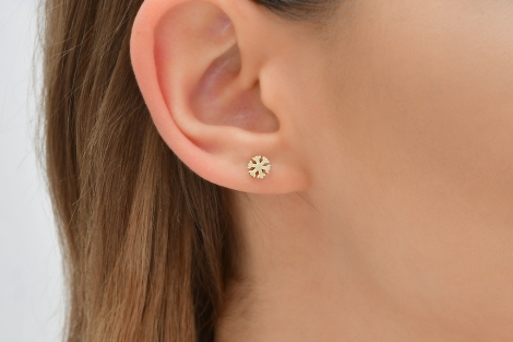 Quyumcu - 14K Gold Snowflake Earrings (1) Quyumcu - 14K Gold Snowflake Earrings (1)