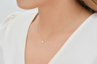 Quyumcu - 14K Gold Square Necklace (1) Quyumcu - 14K Gold Square Necklace (1)